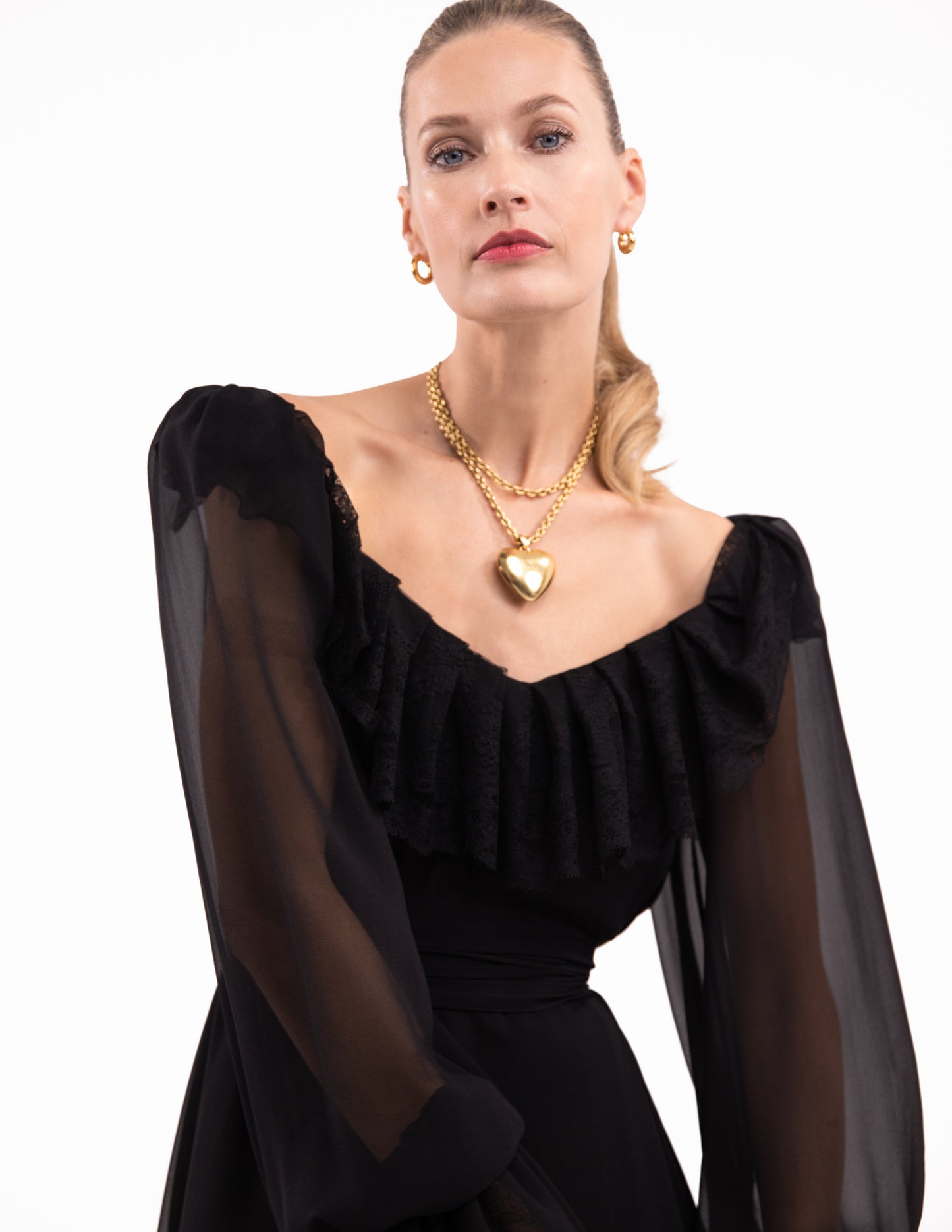 The Irish Twin - The Pachi - Hostwear - black muslin dress - silk fabric - Dentelle de Calais - chiccest hostess - Made in France - Made in Paris - Handmade in Paris - Designed in Paris - Handcrafted - Be my Guest - Made to love and to last - Unique piece made by hand - original and special for Host Wear by The Irish Twin - created by Jill Bauwens