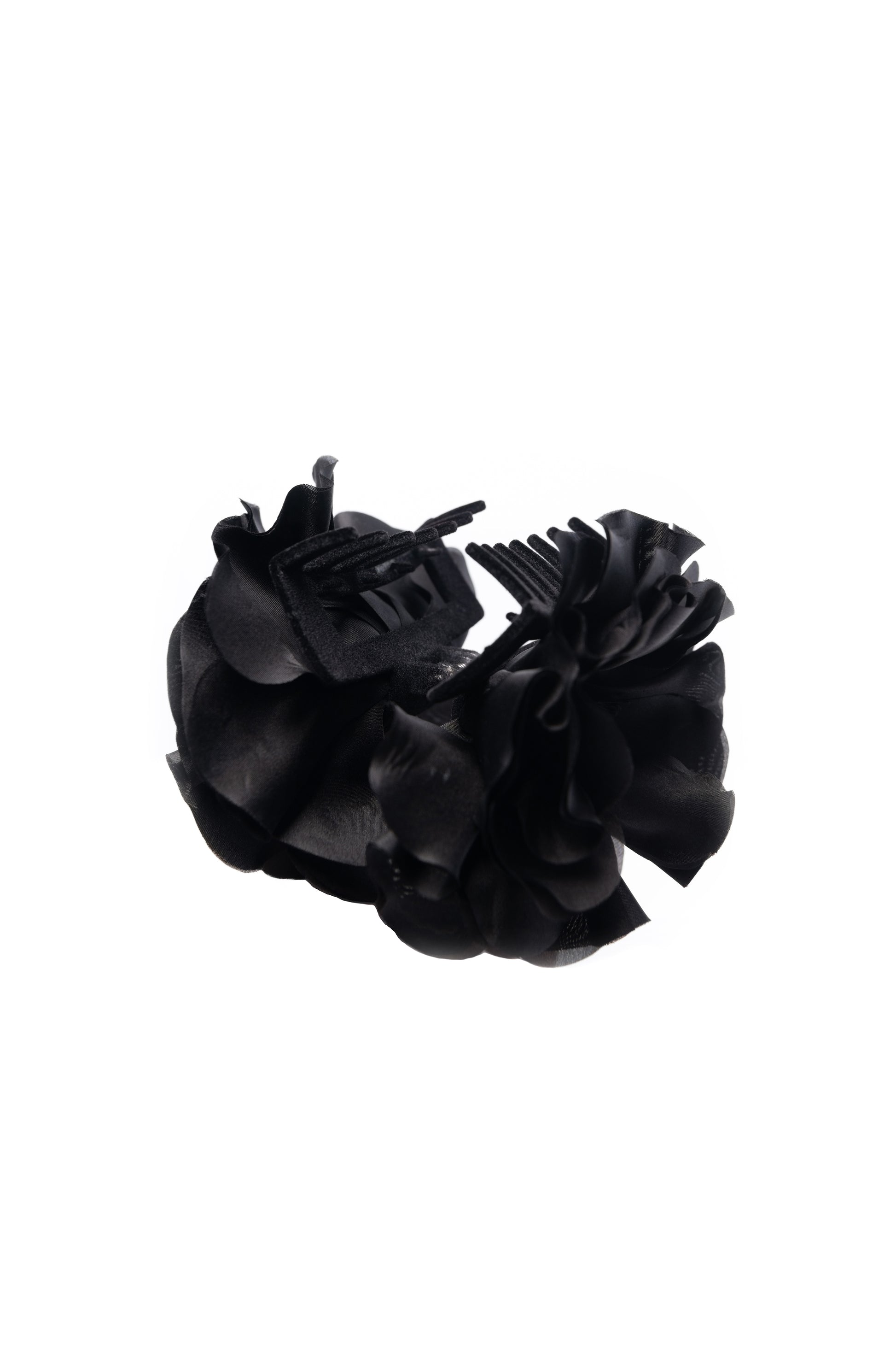 The Irish Twin - Anemone flower claw clip for hair - black Silk fabric - Made in France - Made in Paris - Handmade in Paris - Designed in Paris - Handcrafted - Be my Guest - Made to love and to last - Unique piece made by hand - original and special for Host Wear by The Irish Twin - created by Jill Bauwens